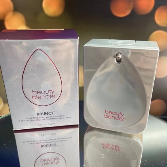 Beauty Blender Foundation - Picture 2 of 10